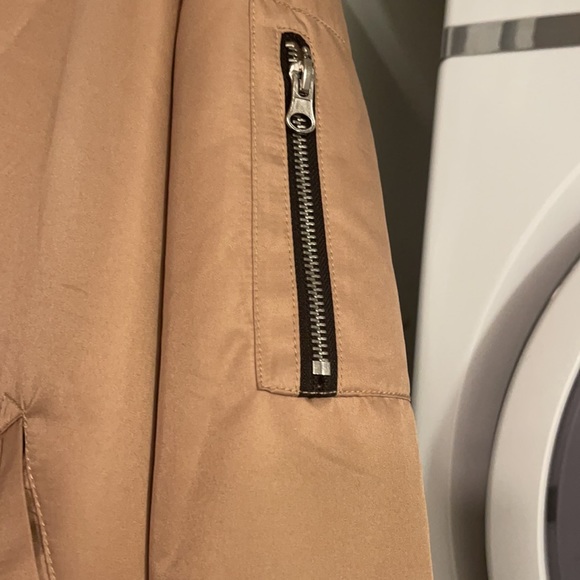 Forever 21 beige with black trim nylon bomber jacket 1x - Picture 4 of 5
